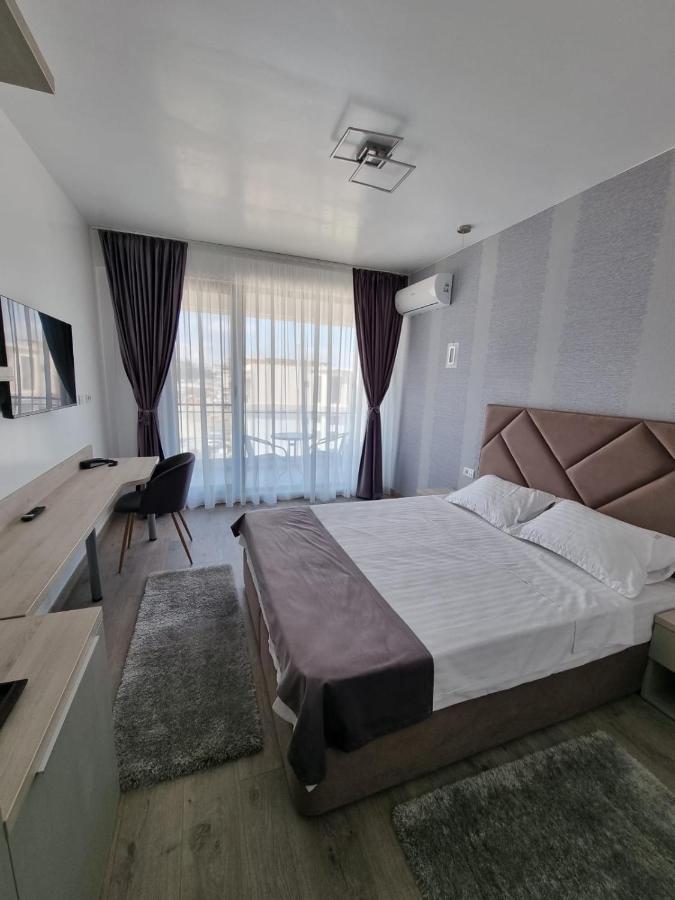 Cameră dublă Deluxe cu vedere laterală la mare