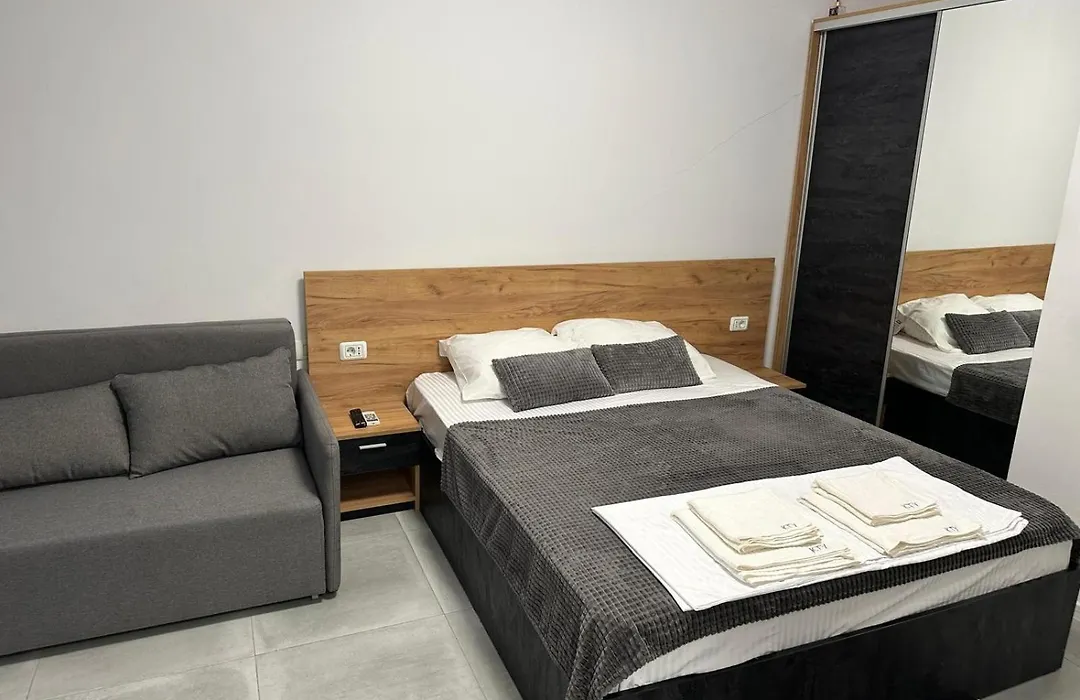 Apartamente&Studiouri Calypso Eforie Nord-1