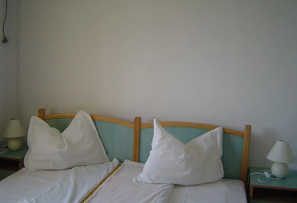 Hotel Petrolul-1