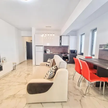 Seveneleven Apartments-3