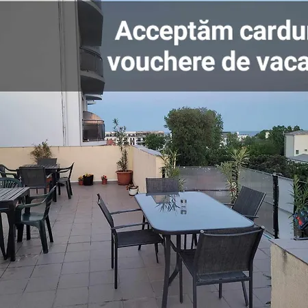Cazare Garsoniere Four Studious Eforie Nord - baie proprie, bucătărie comună, etaj 4-2