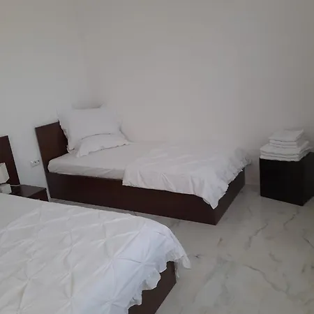 Camere de închiriat Darius 16 , 2 camere-2