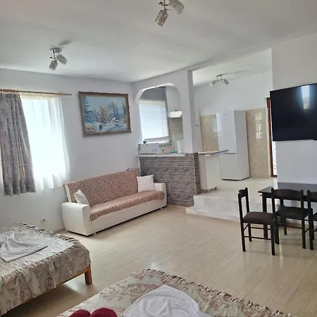 Casa inflorita camere-2