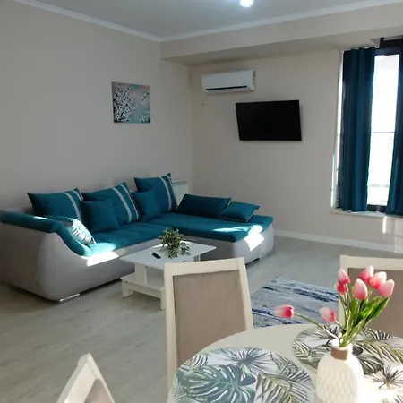 Seaside Apartment-3