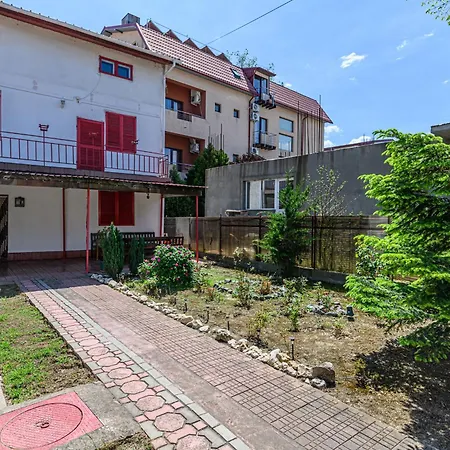 Casa Cu Obloane Rosii By Cochilia - parcare Privata, Aproape de plaja-3