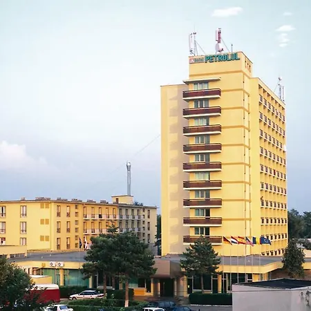 Hotel Petrolul-3