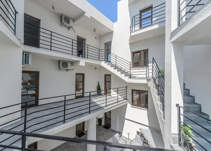Toma Residence