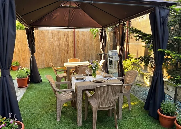 Serenity Apartments And Studios